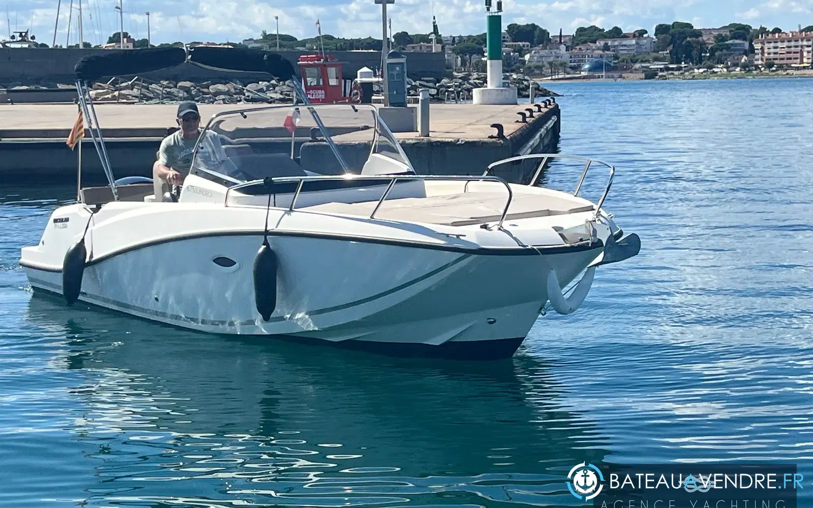 slider 2 Quicksilver Activ 675 Sundeck