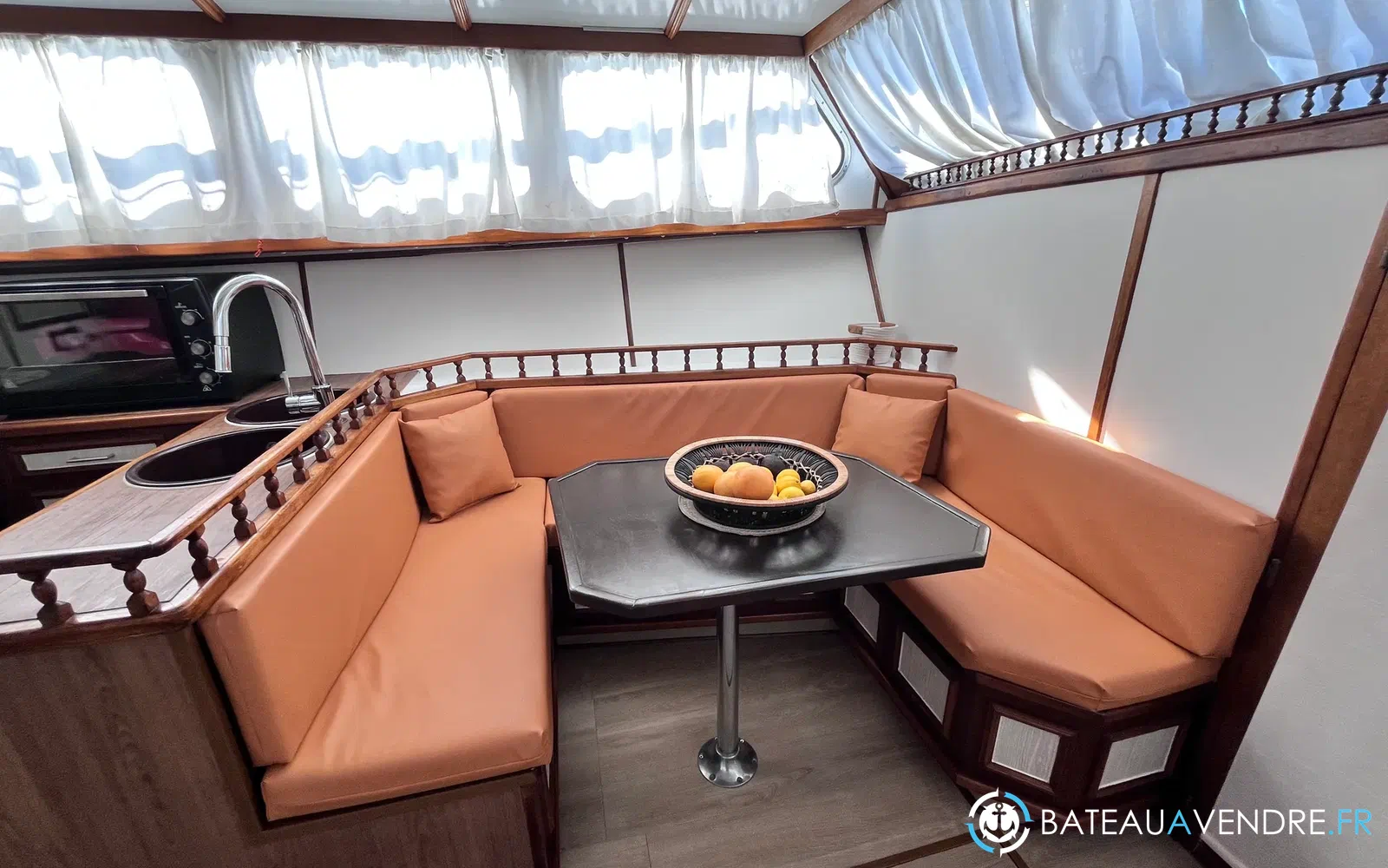 slider 29 Trawler 15 m