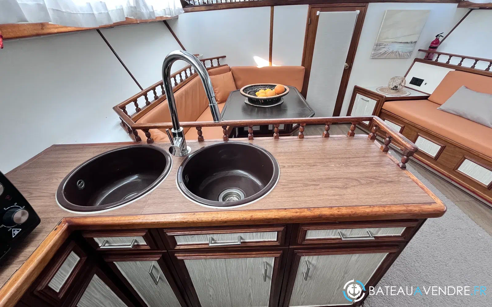 slider 33 Trawler 15 m