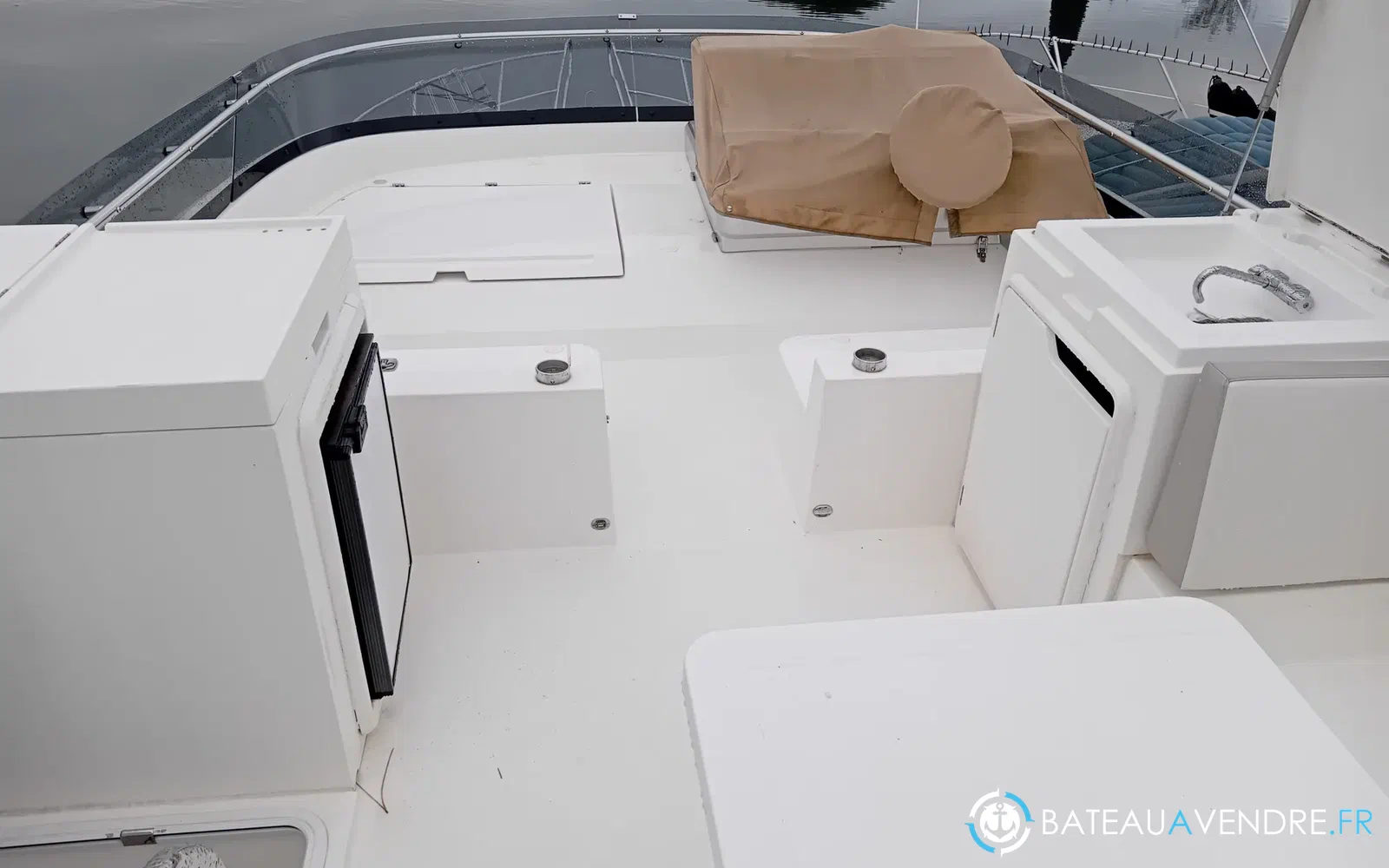 slider 7 Galeon 420 Fly