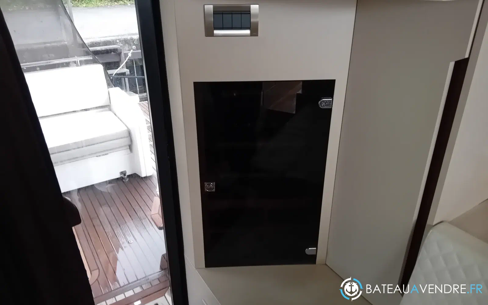 slider 10 Galeon 420 Fly