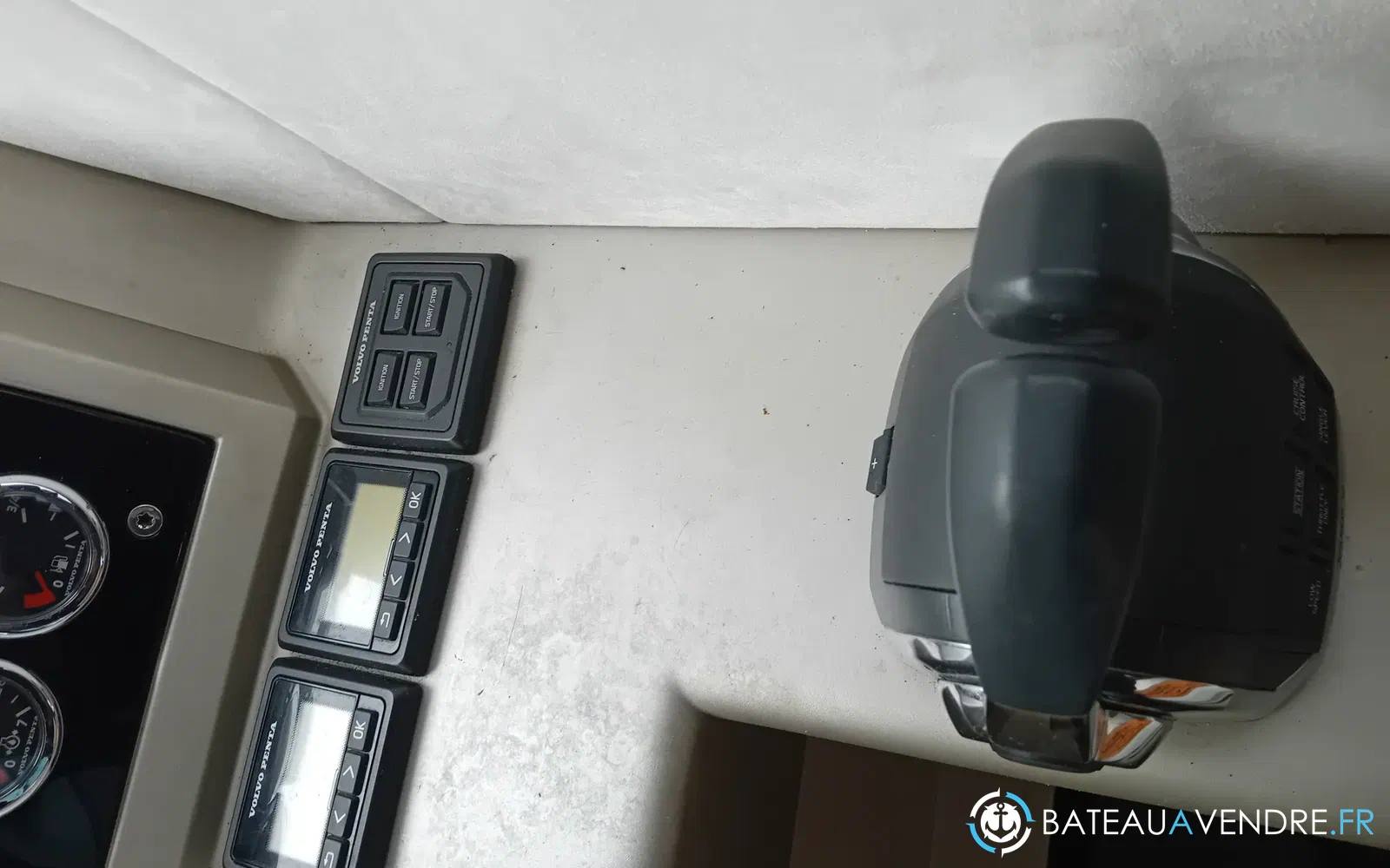 slider 15 Galeon 420 Fly