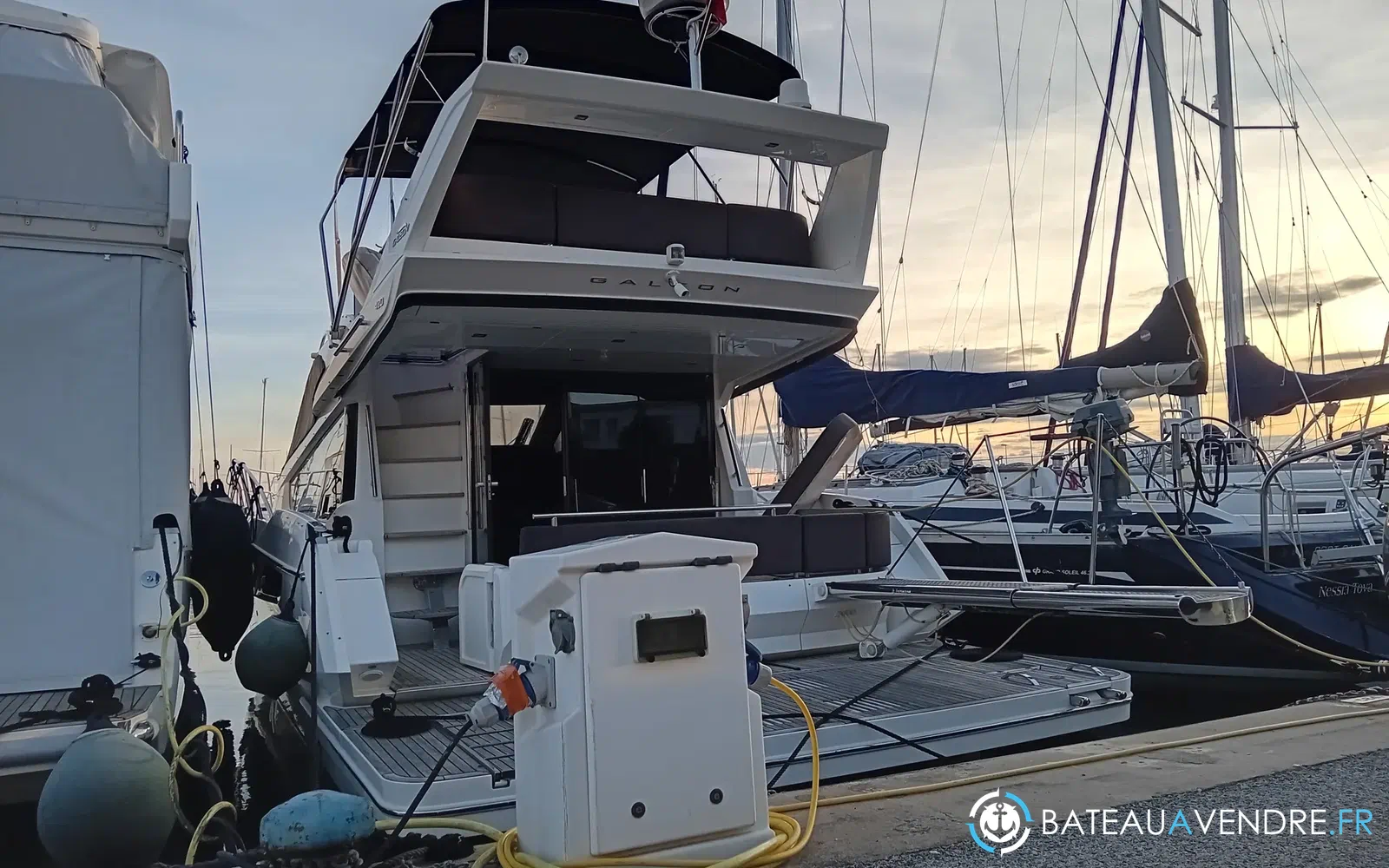 slider 0 Galeon 420 Fly