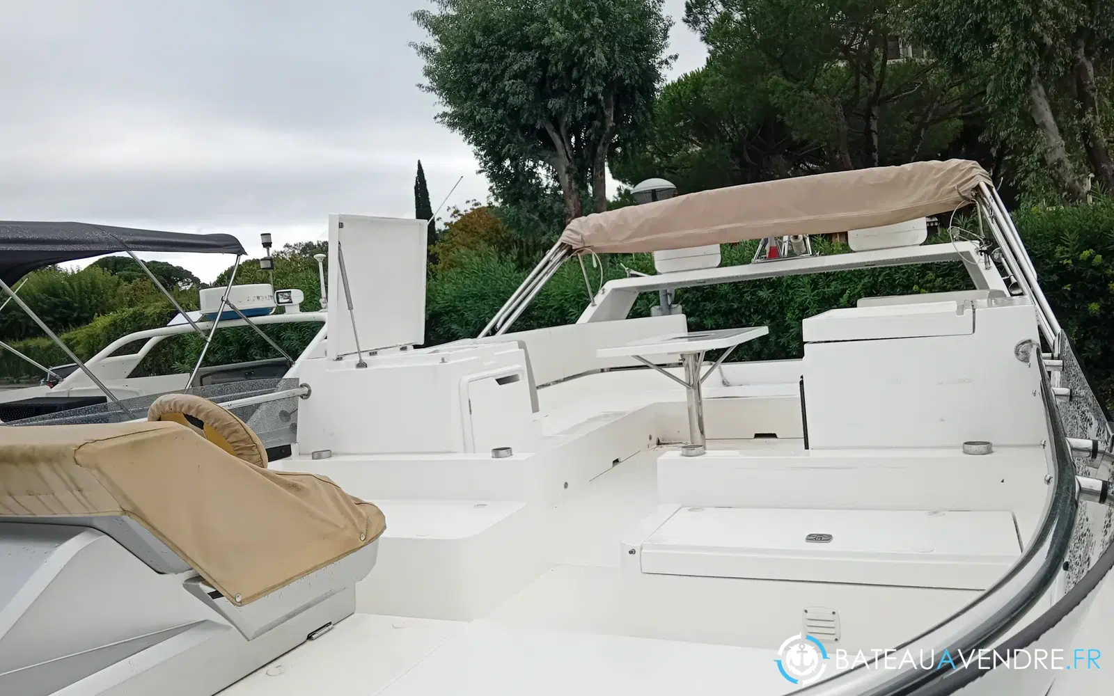 slider 1 Galeon 420 Fly