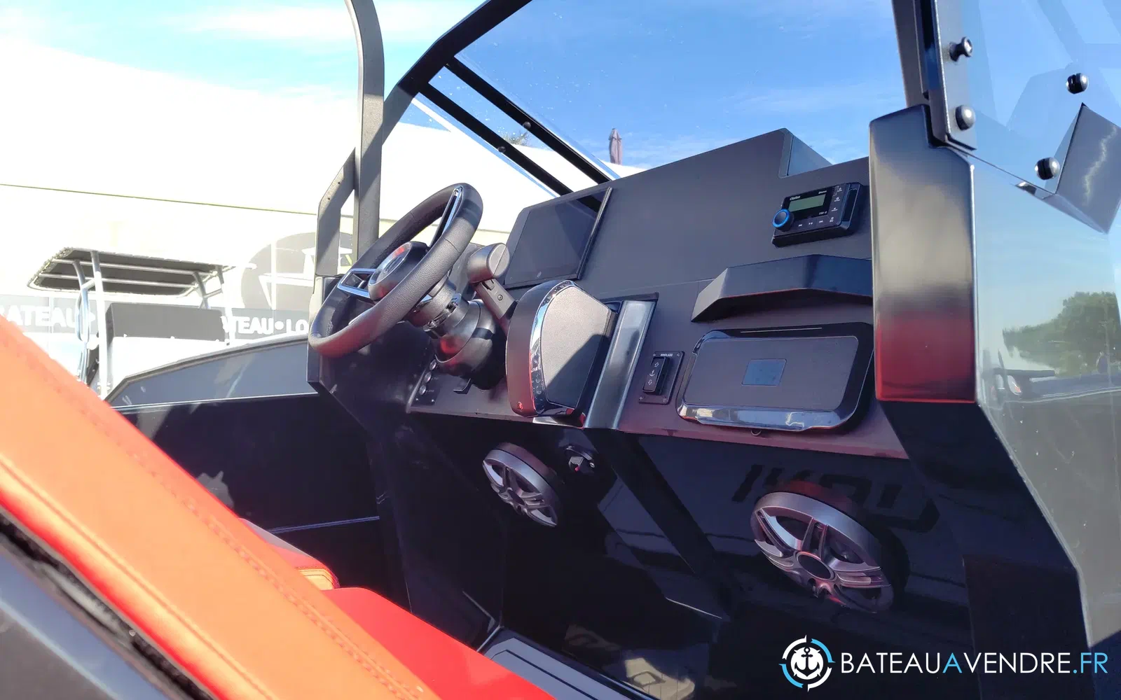 slider 5 Iron Boats 907