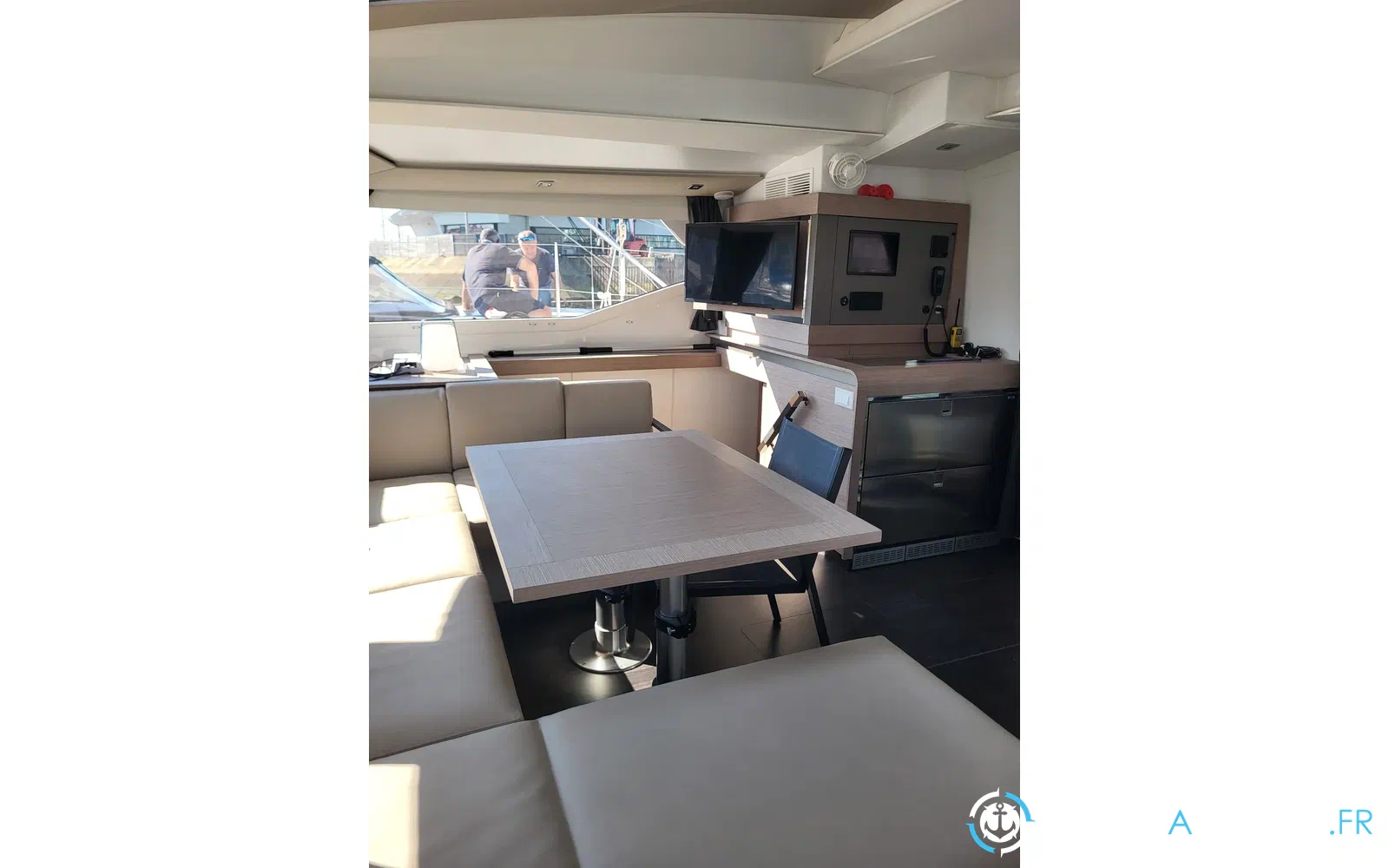 slider 9 Fountaine Pajot Elba 45