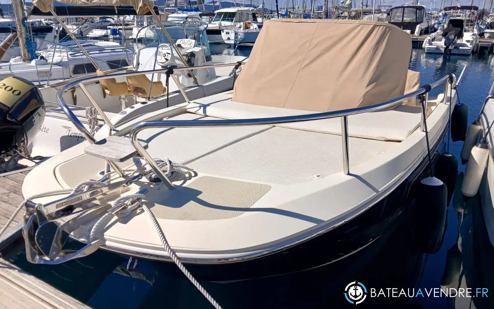 slider 0 Invictus 240