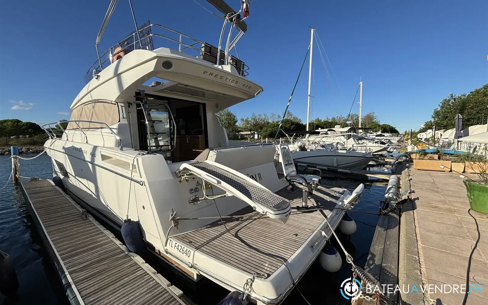 slider 1 Jeanneau Prestige 420 Fly