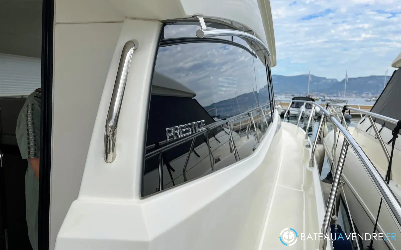 slider 5 Jeanneau Prestige 420 Fly