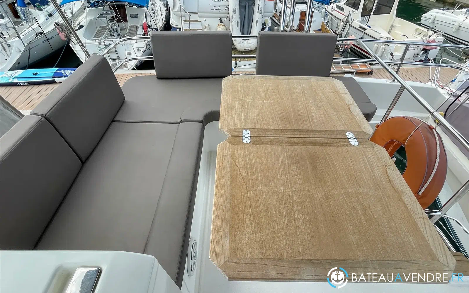 slider 8 Jeanneau Prestige 420 Fly