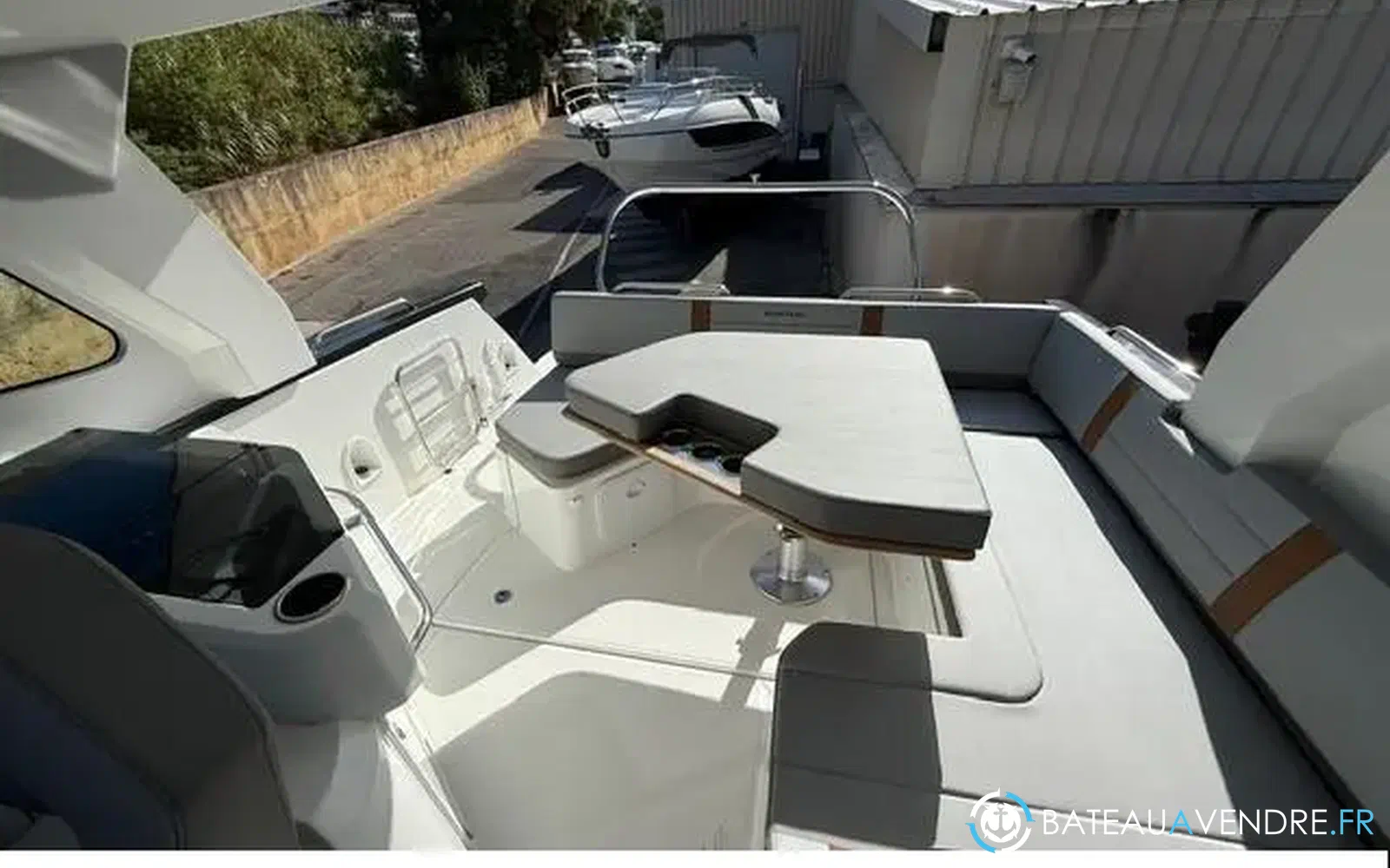 slider 9 Beneteau Gran Turismo 32