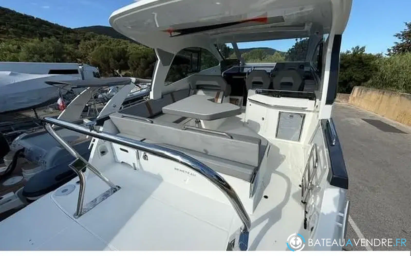 slider 5 Beneteau Gran Turismo 32