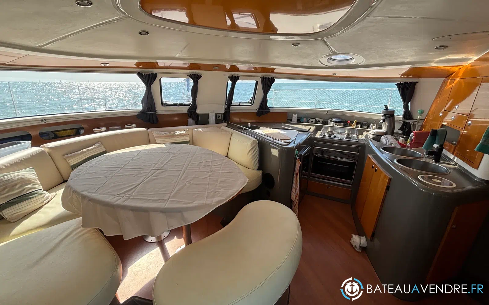 slider 1 Fountaine Pajot Belize 43