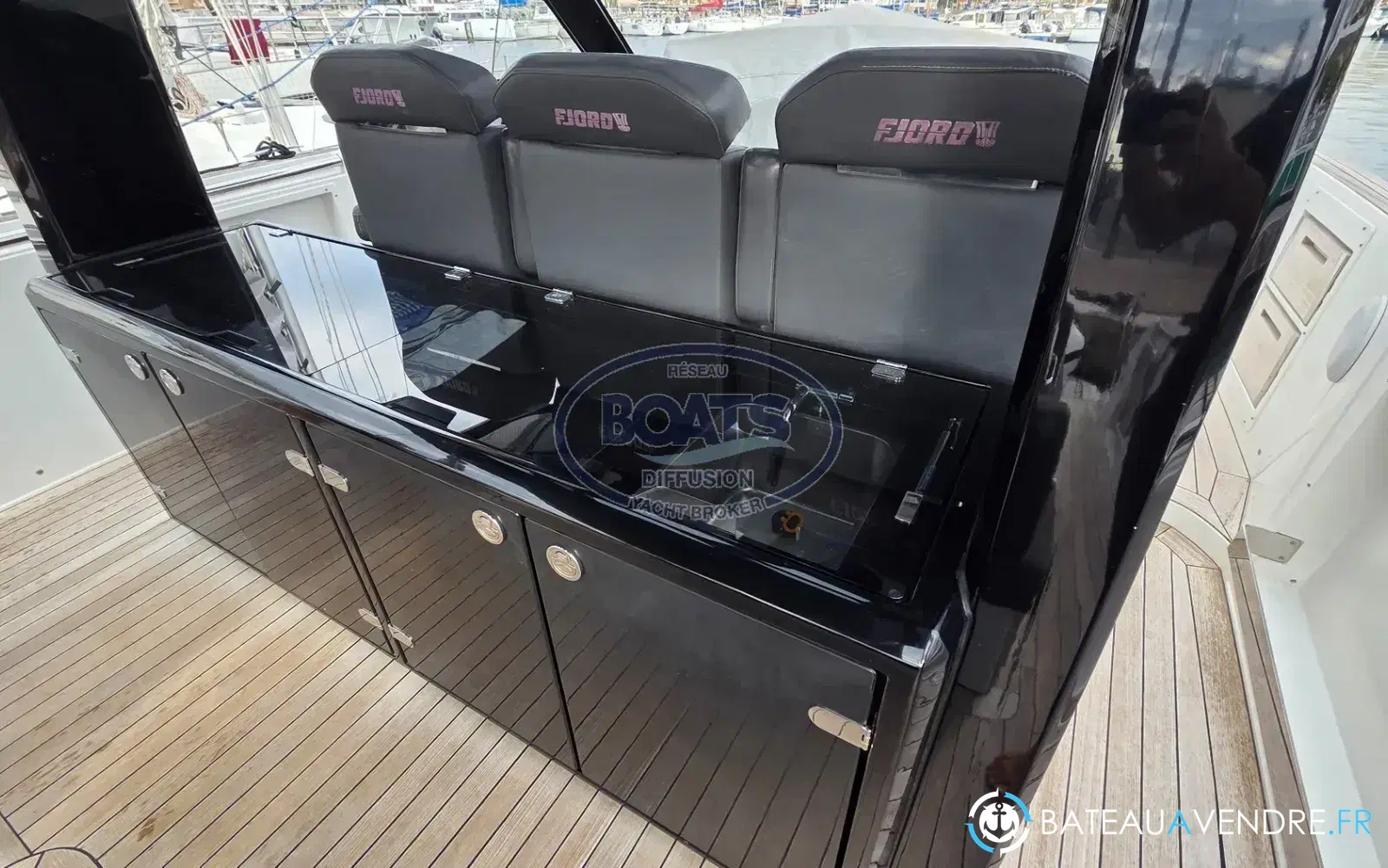 slider 3 Fjord 42 Open