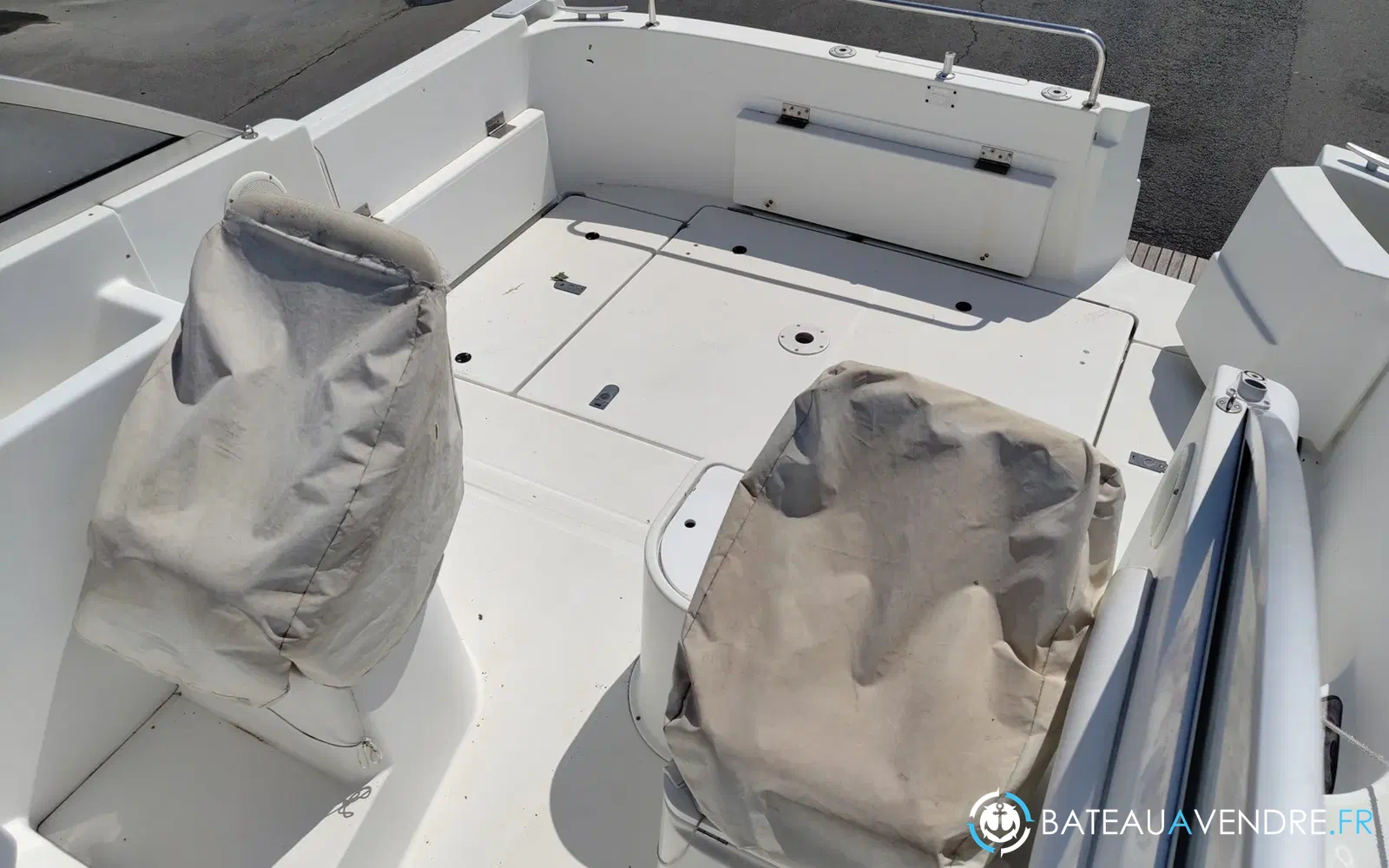 slider 7 Beneteau Ombrine 900