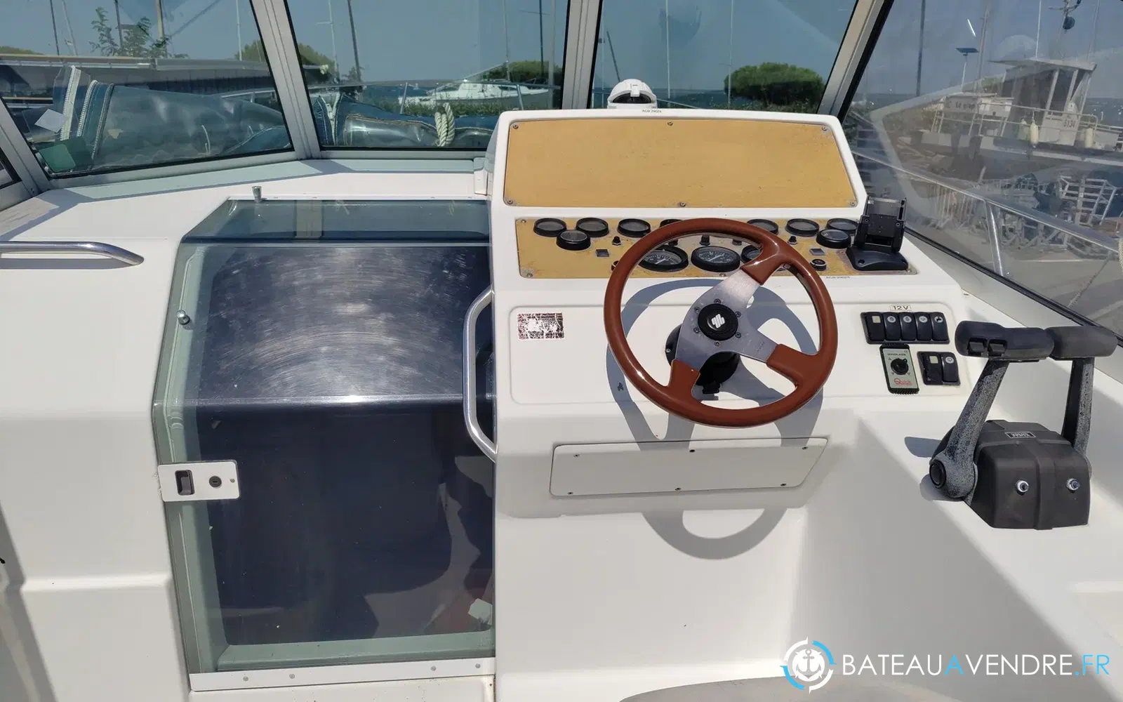 slider 9 Beneteau Ombrine 900