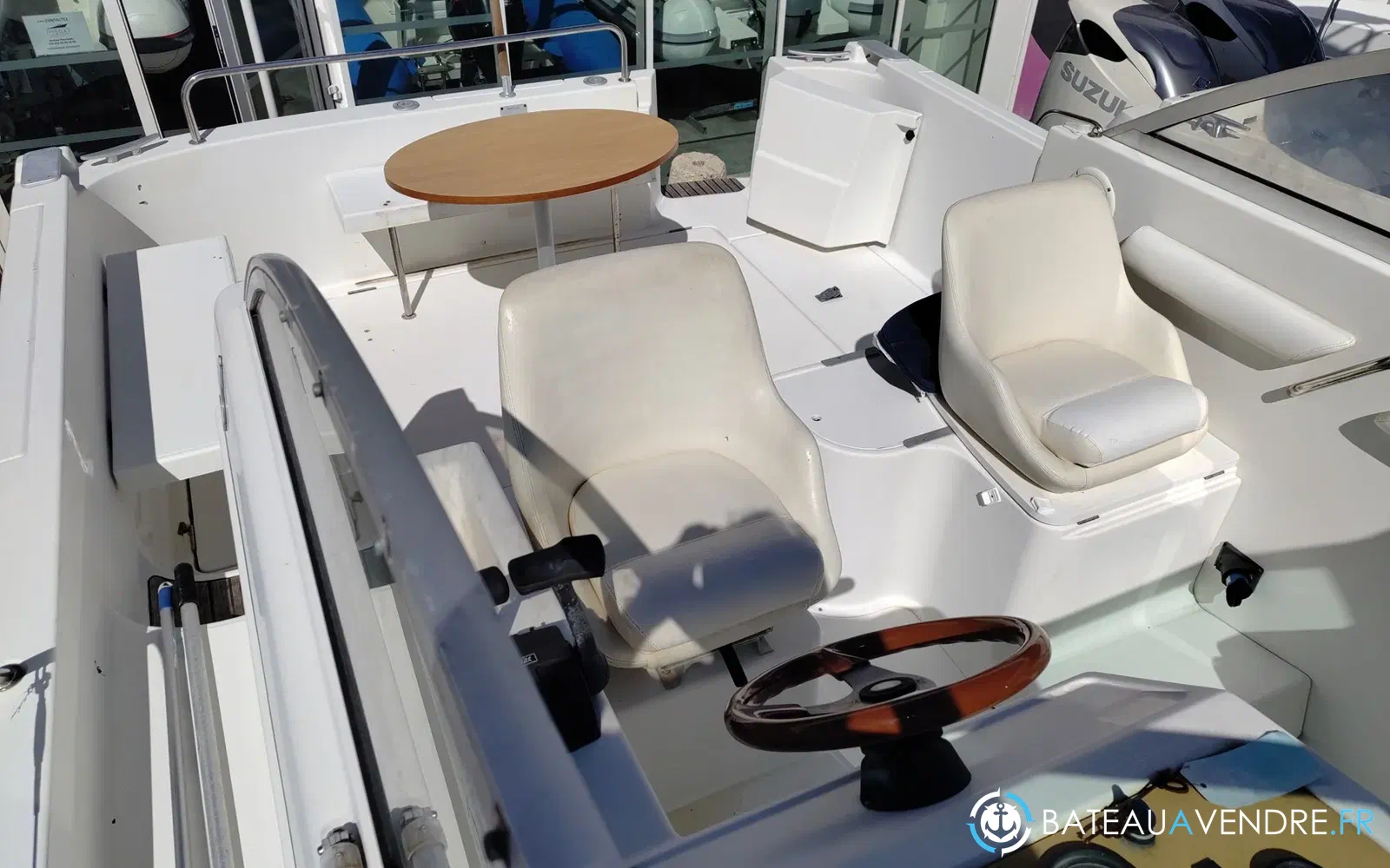 slider 4 Beneteau Ombrine 900