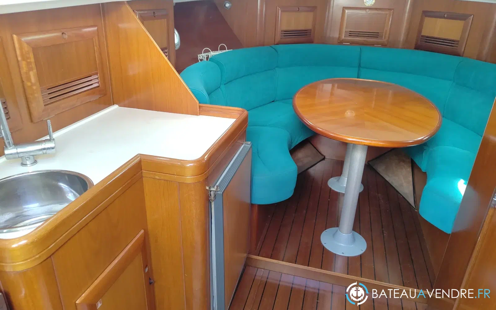 slider 12 Beneteau Ombrine 900