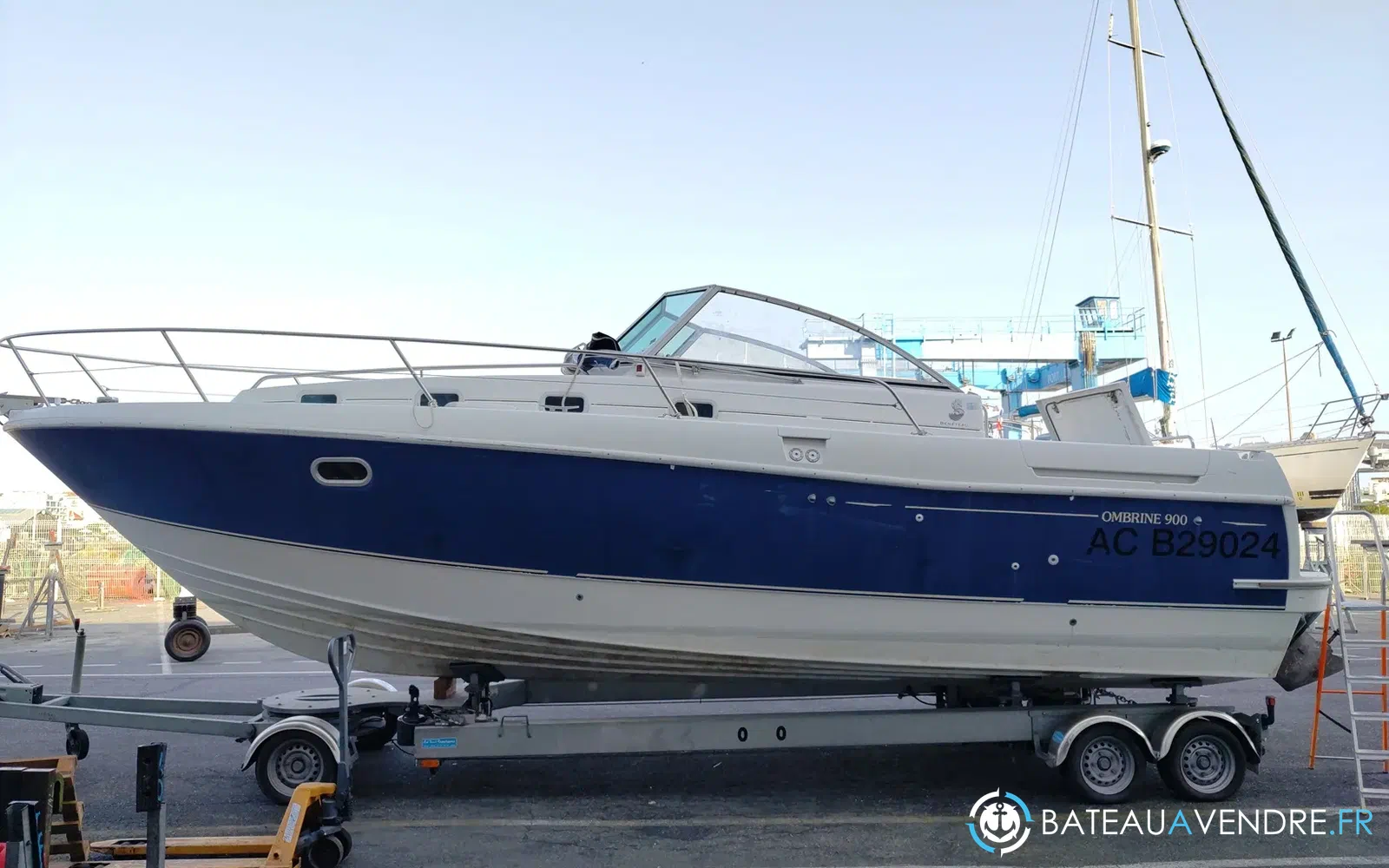 slider 1 Beneteau Ombrine 900