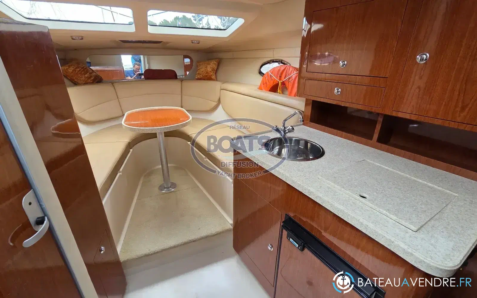 slider 9 Regal 2860