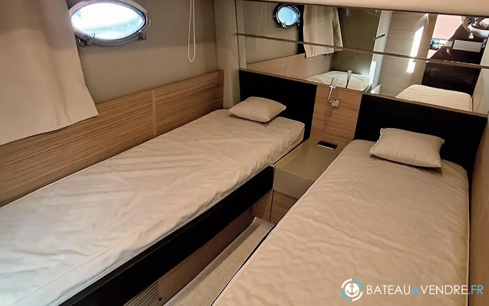 slider 18 Queens Yachts 54