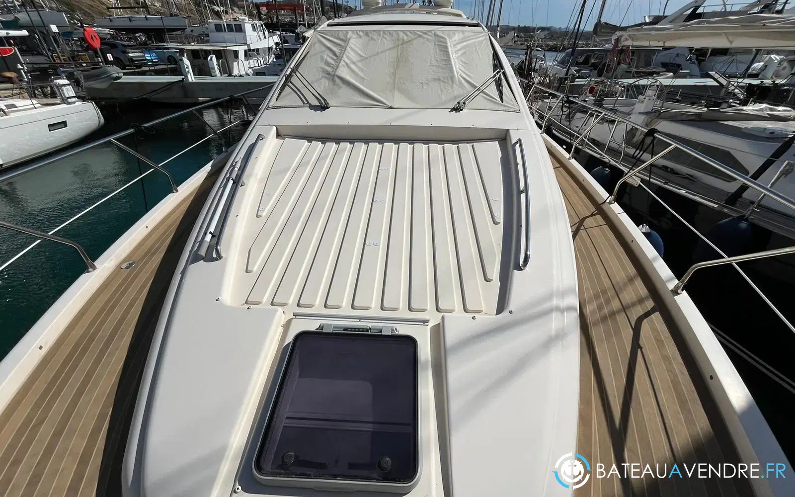 slider 1 Queens Yachts 54