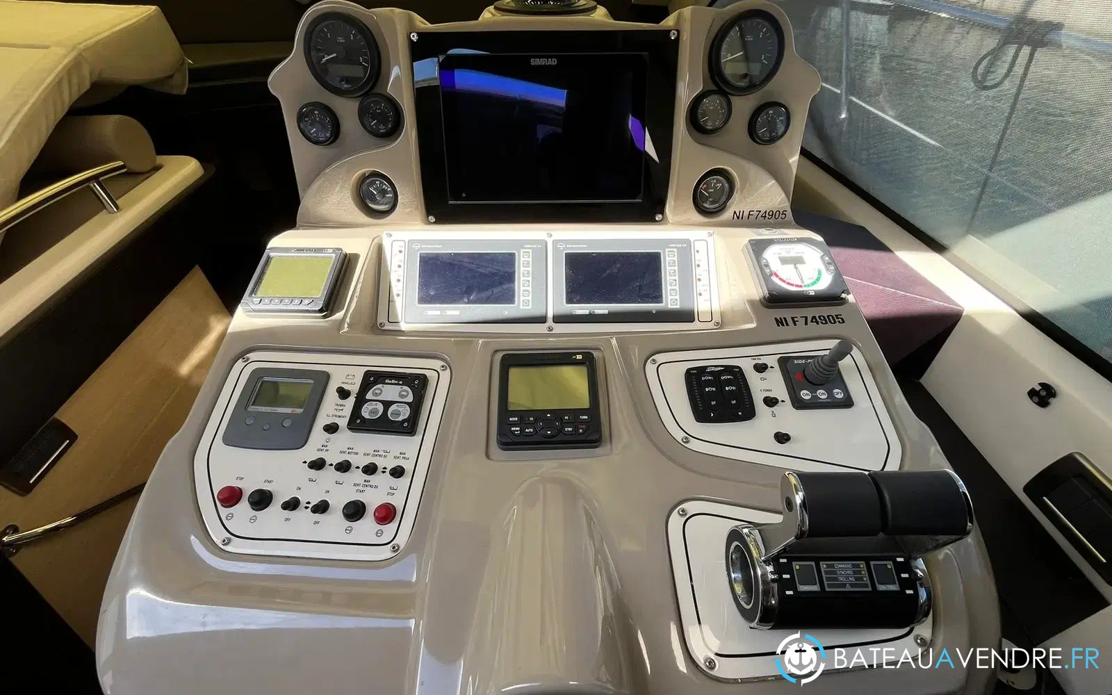 slider 6 Queens Yachts 54