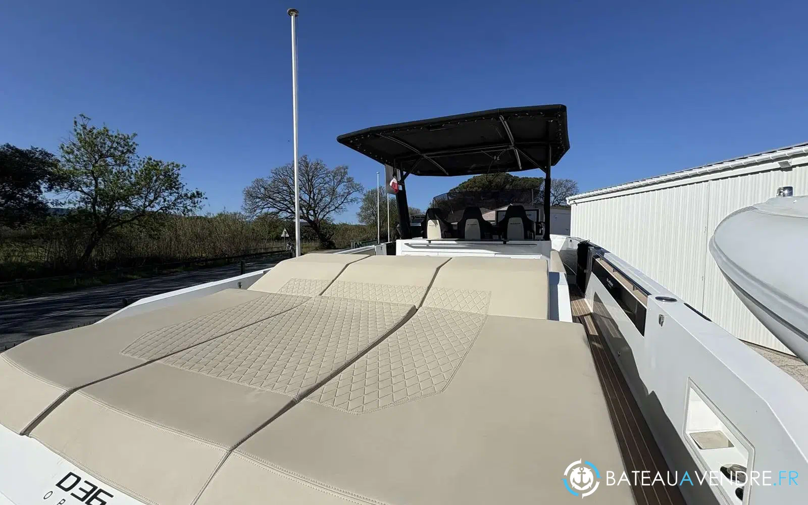 slider 1 De Antonio Yachts D36 Open