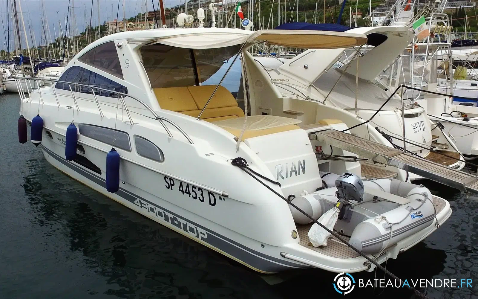 slider 2 Airon Marine 4300 T-Top