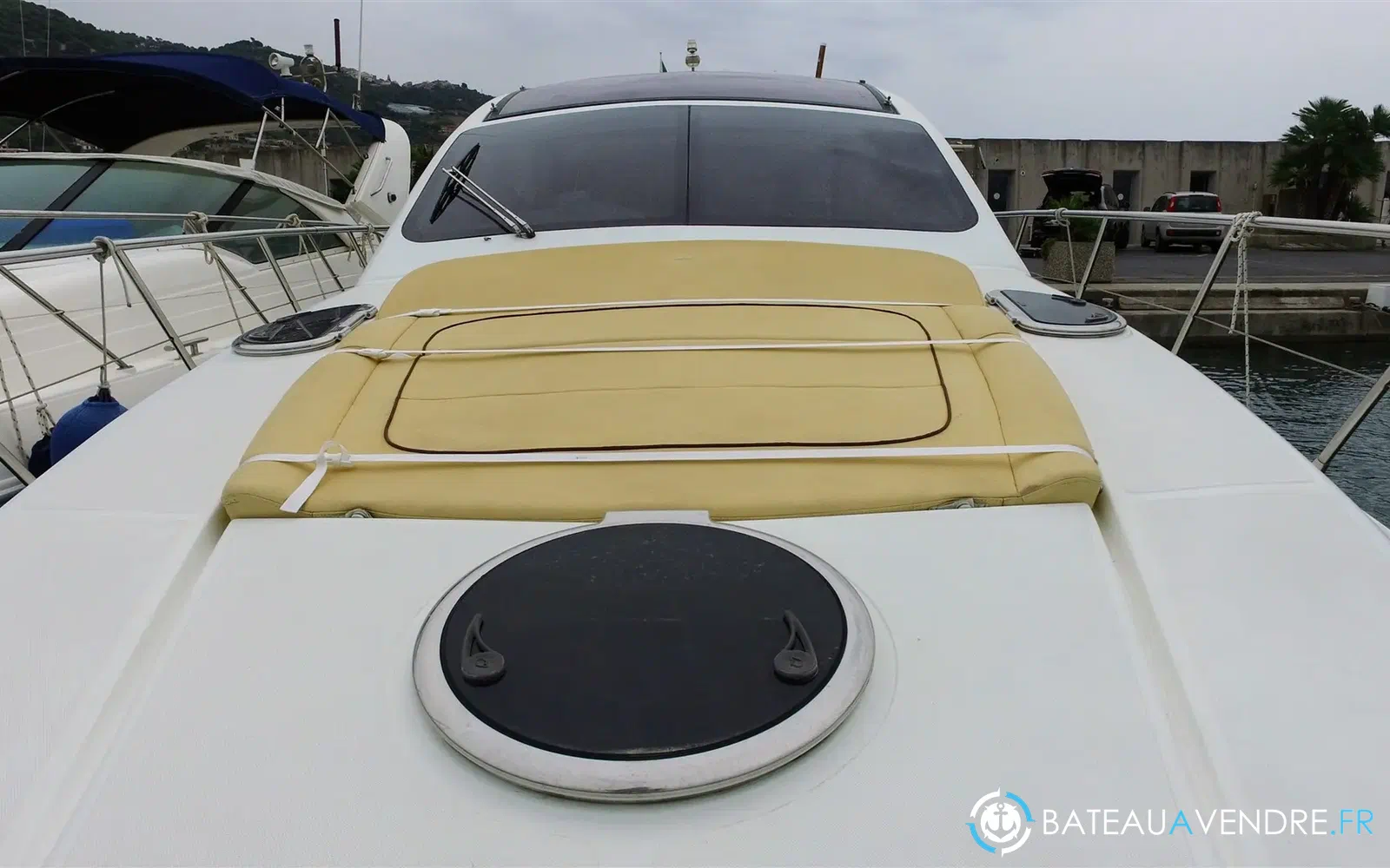 slider 4 Airon Marine 4300 T-Top