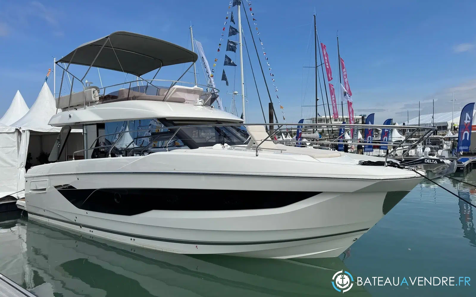 slider 0 Prestige Yachts F4.3