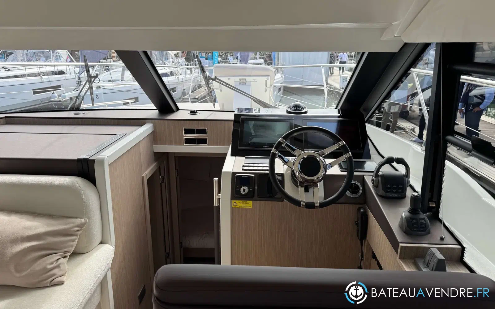 slider 4 Prestige Yachts F4.3