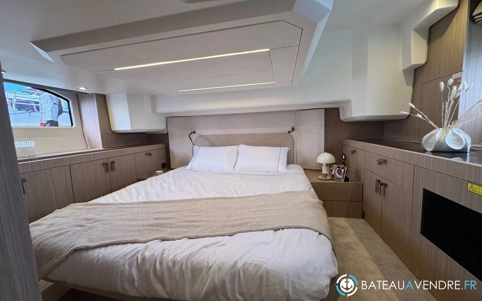 slider 7 Prestige Yachts F4.3
