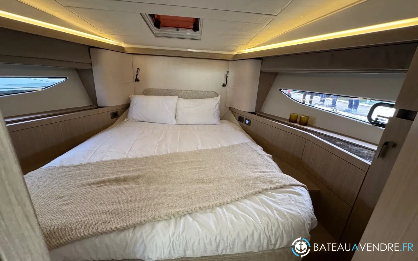 slider 8 Prestige Yachts F4.3