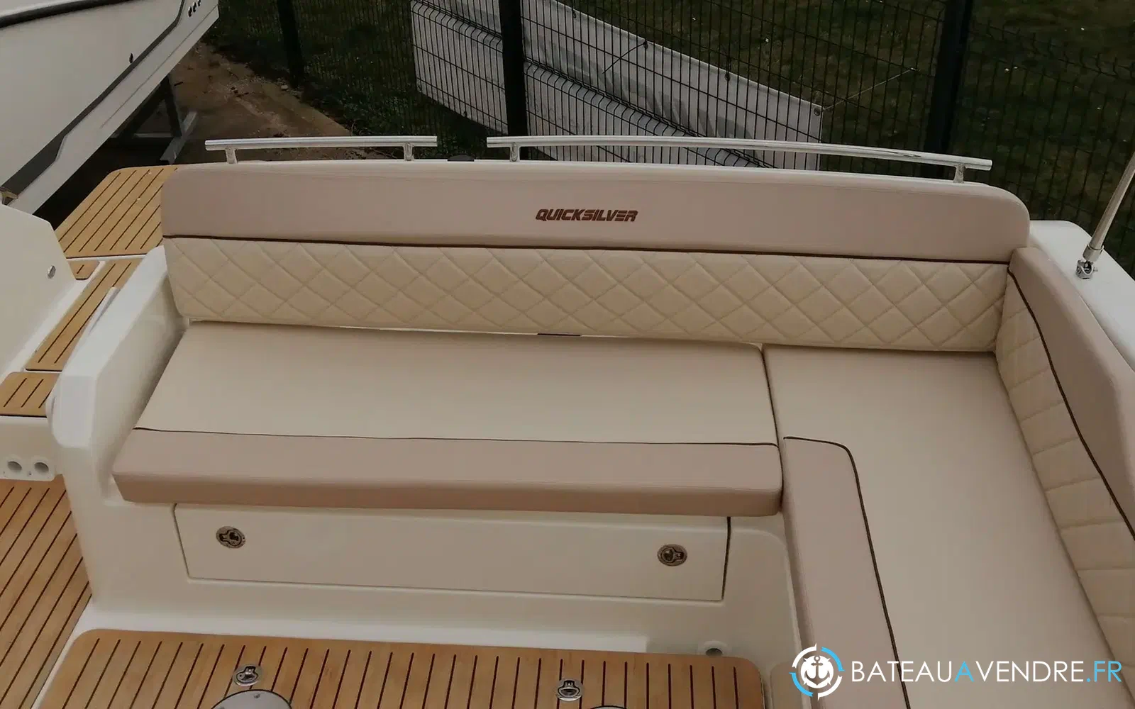 slider 9 Quicksilver Activ 875 Sundeck
