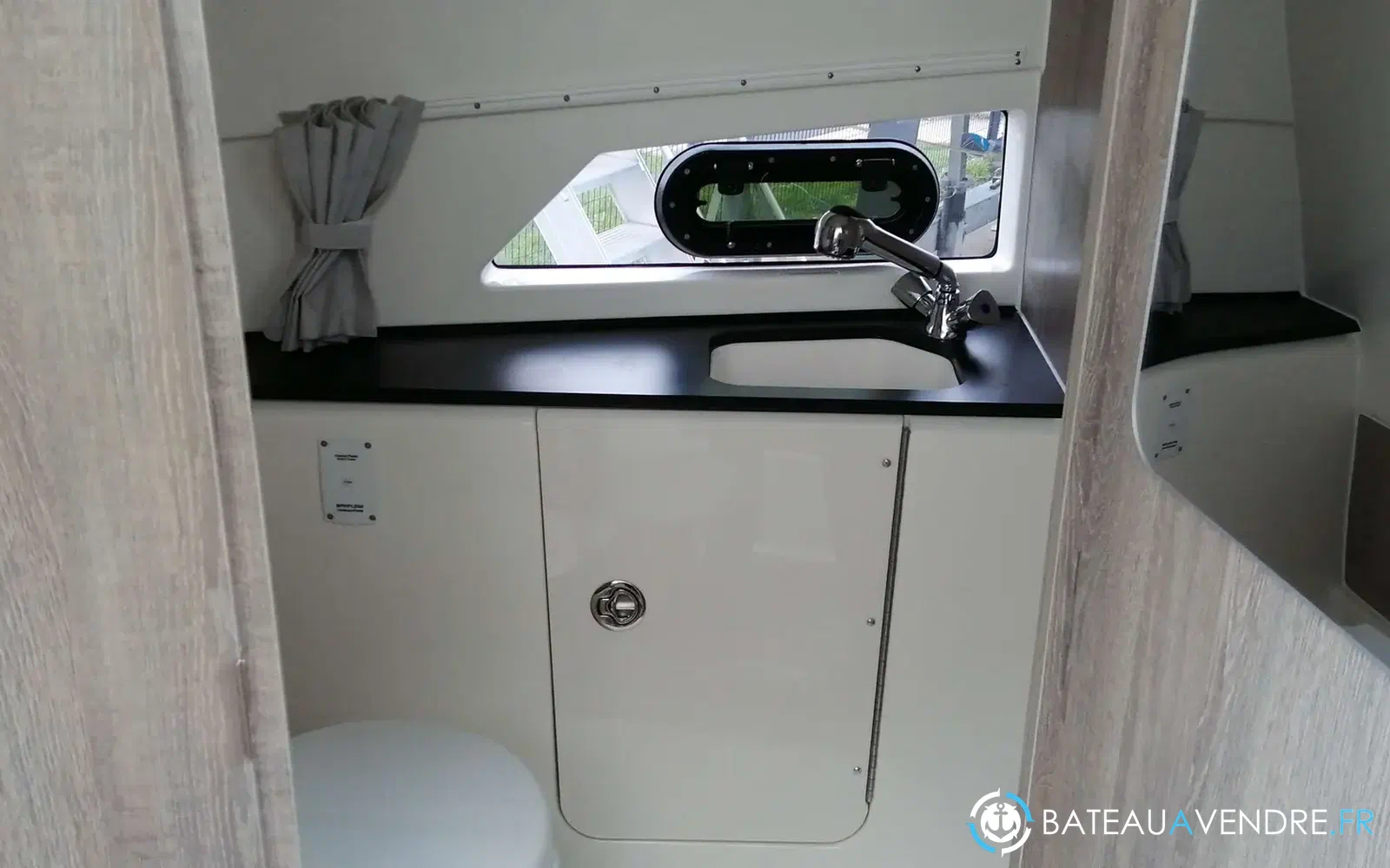 slider 14 Quicksilver Activ 875 Sundeck