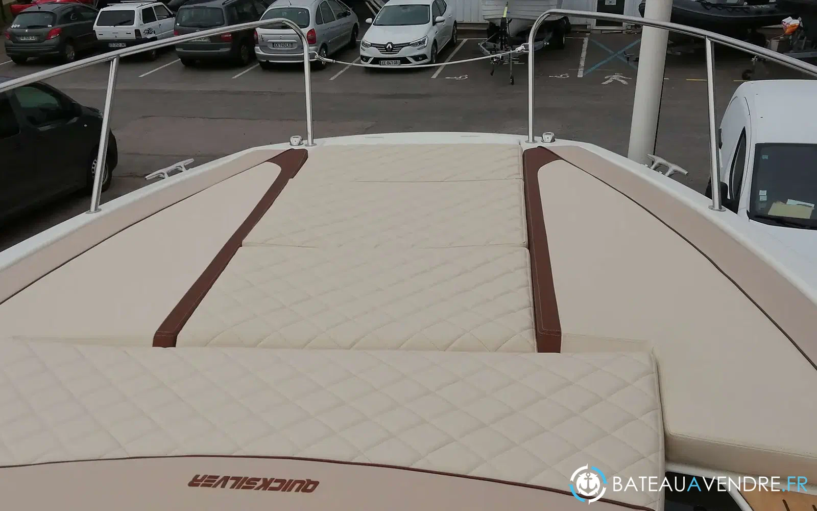 slider 17 Quicksilver Activ 875 Sundeck