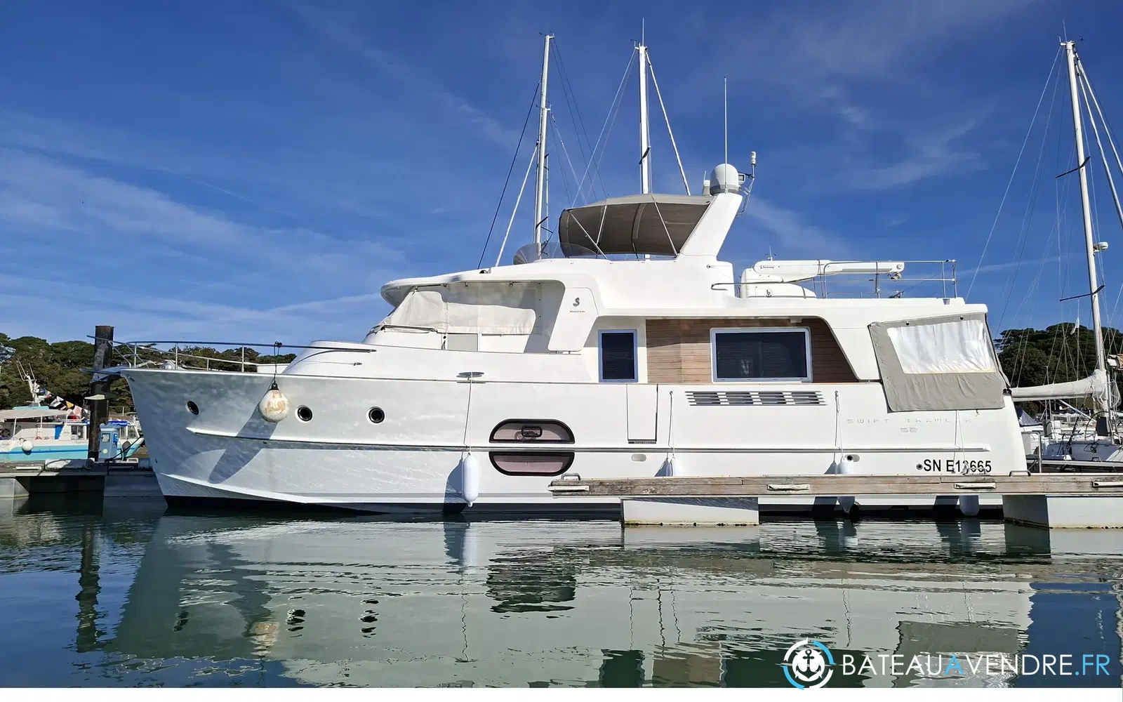 slider 0 Beneteau Swift Trawler 52