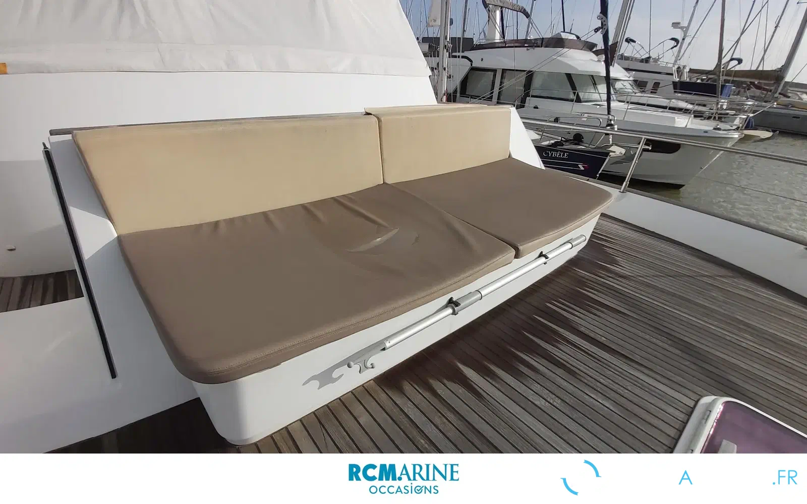 slider 5 Beneteau Swift Trawler 52
