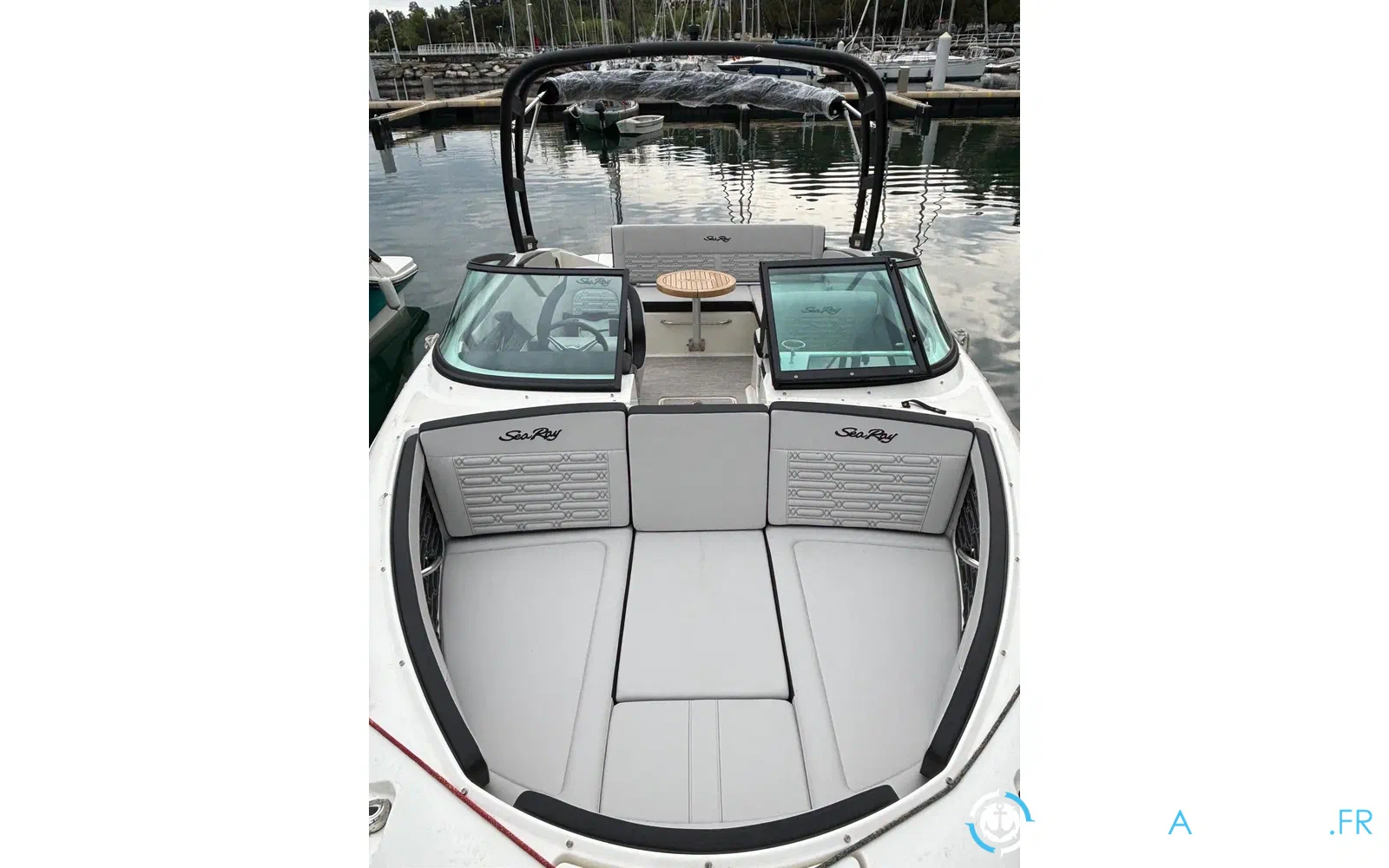slider 2 Sea Ray 210 SPX