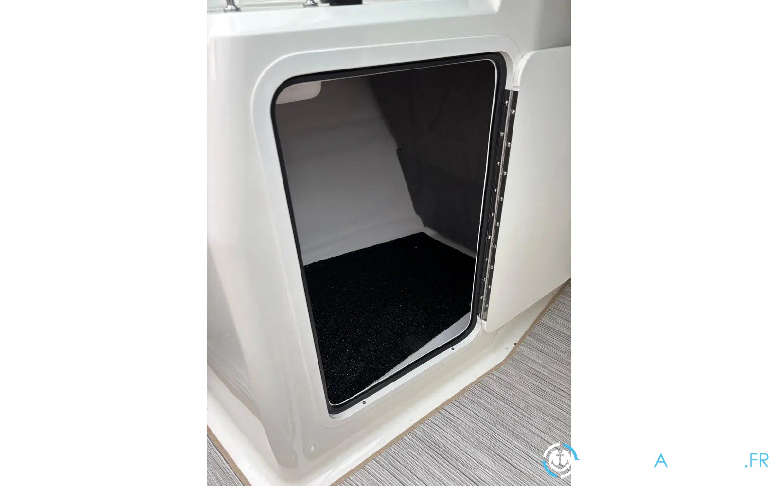 slider 9 Sea Ray 210 SPX
