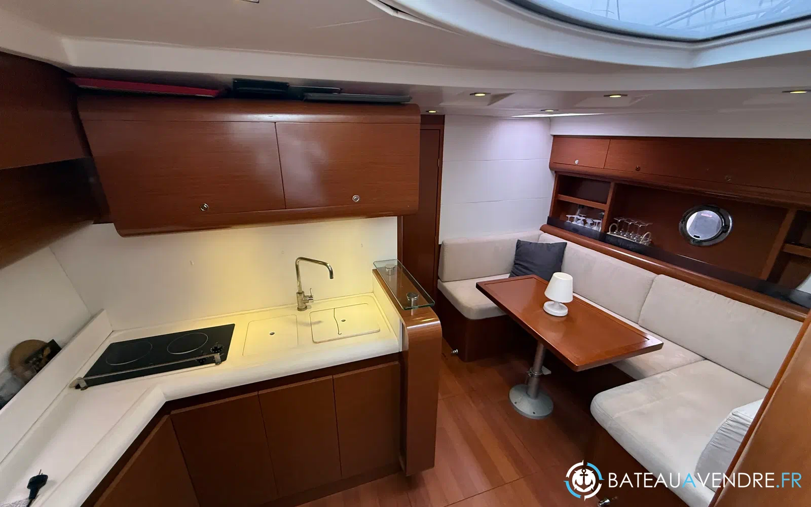 slider 9 Beneteau Monte Carlo 42