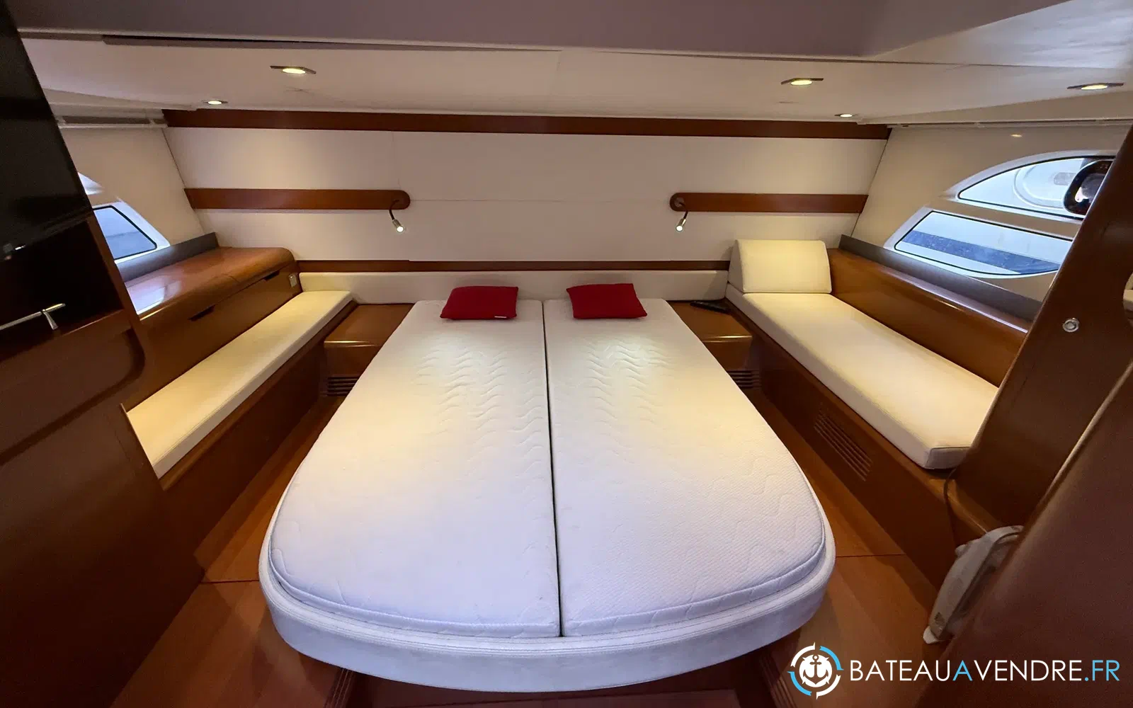 slider 13 Beneteau Monte Carlo 42