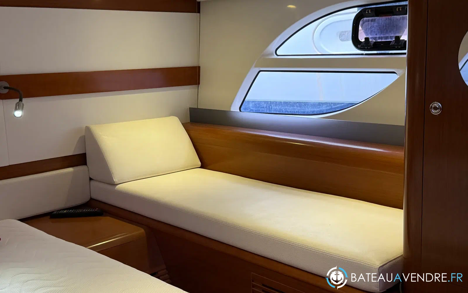 slider 14 Beneteau Monte Carlo 42