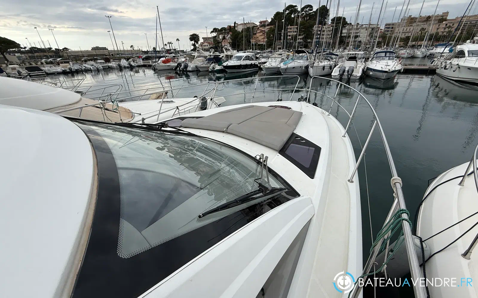 slider 16 Beneteau Monte Carlo 42