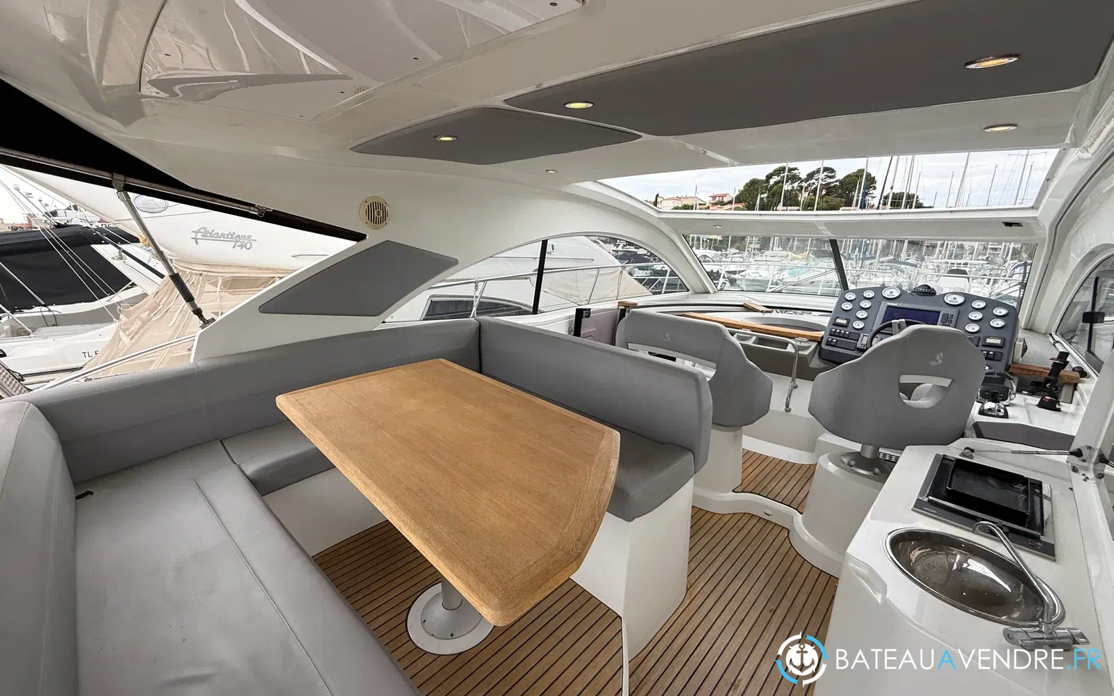 slider 2 Beneteau Monte Carlo 42