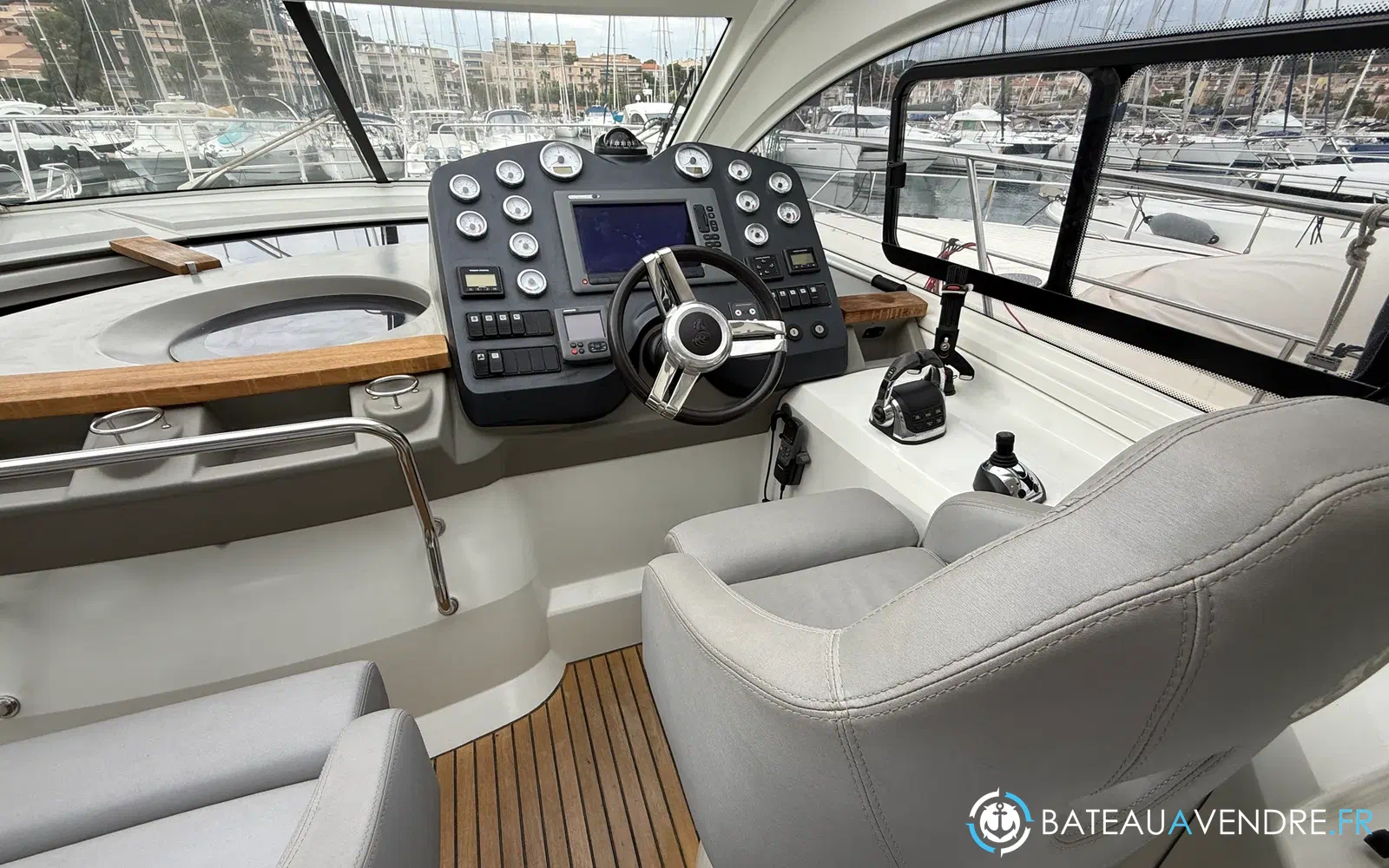 slider 5 Beneteau Monte Carlo 42
