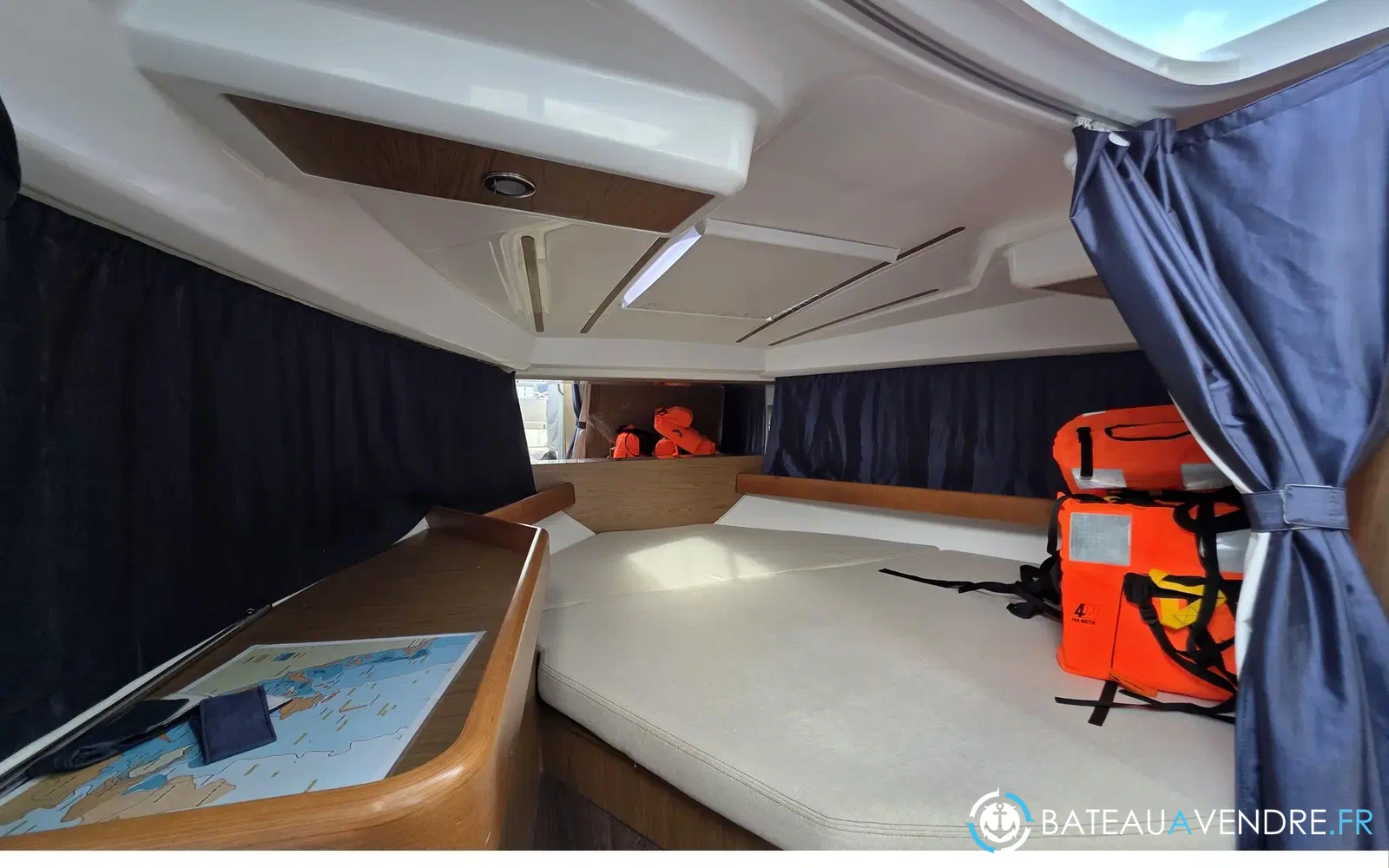 slider 12 Beneteau Antares 8.80