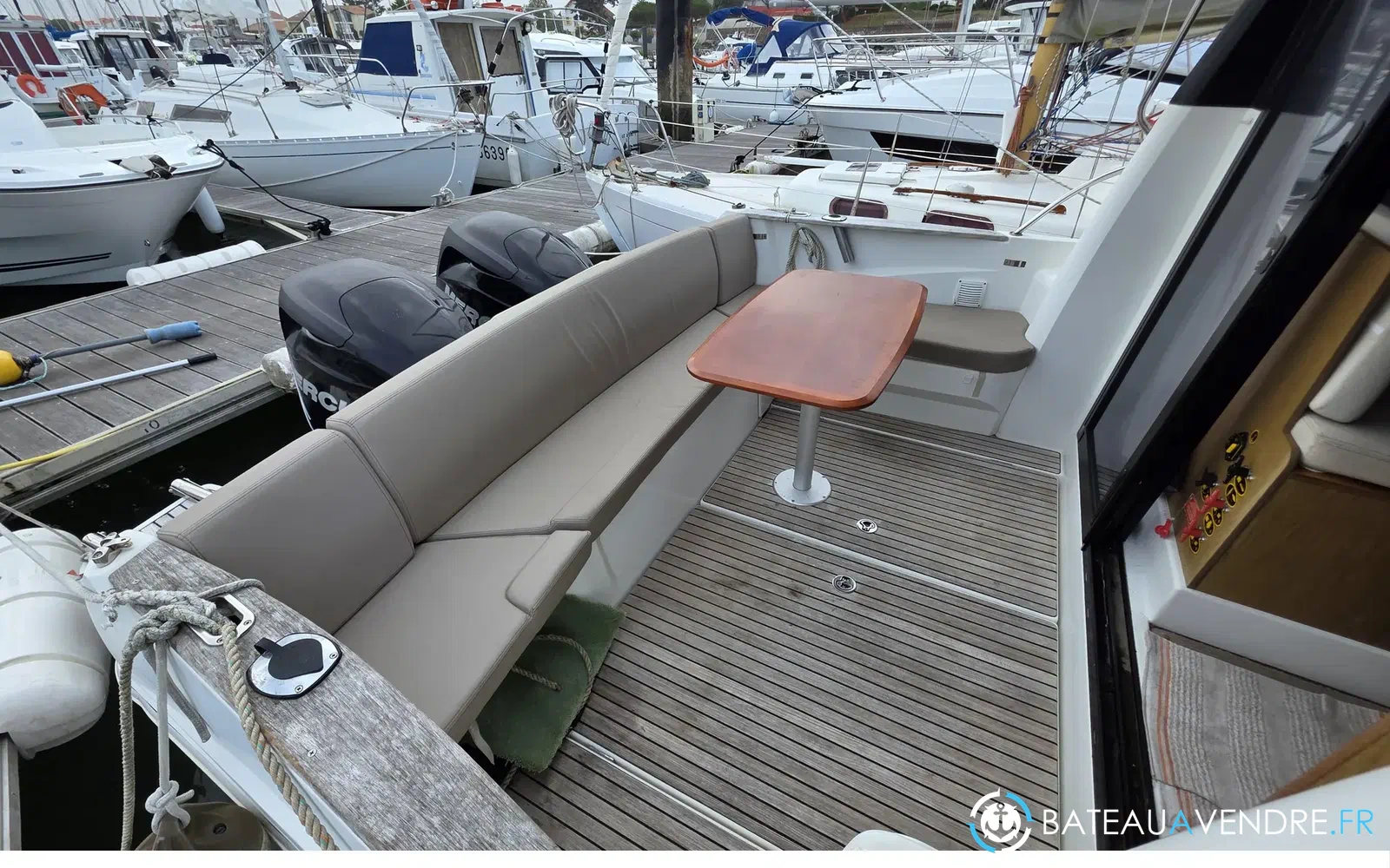 slider 2 Beneteau Antares 8.80