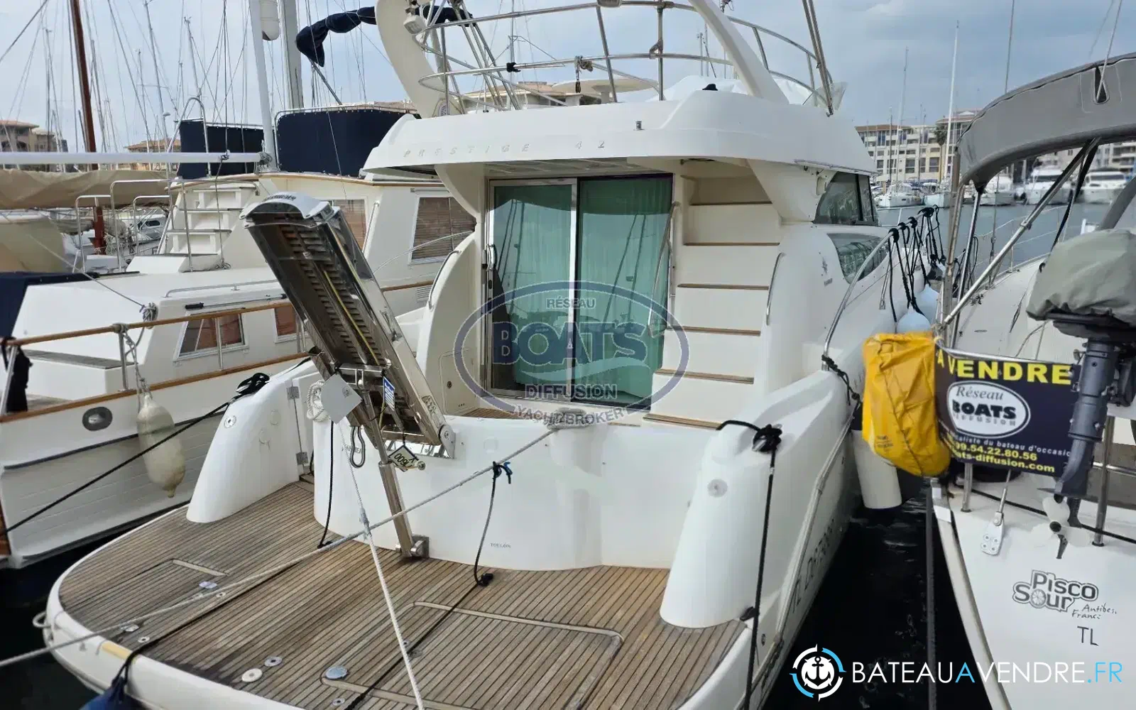 slider 1 Jeanneau Prestige 42 Fly